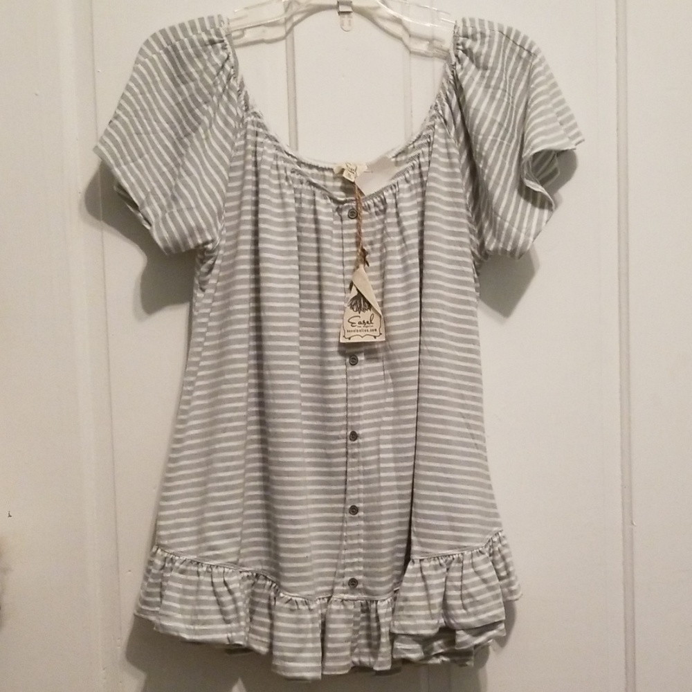 Easel button front off shoulder top
